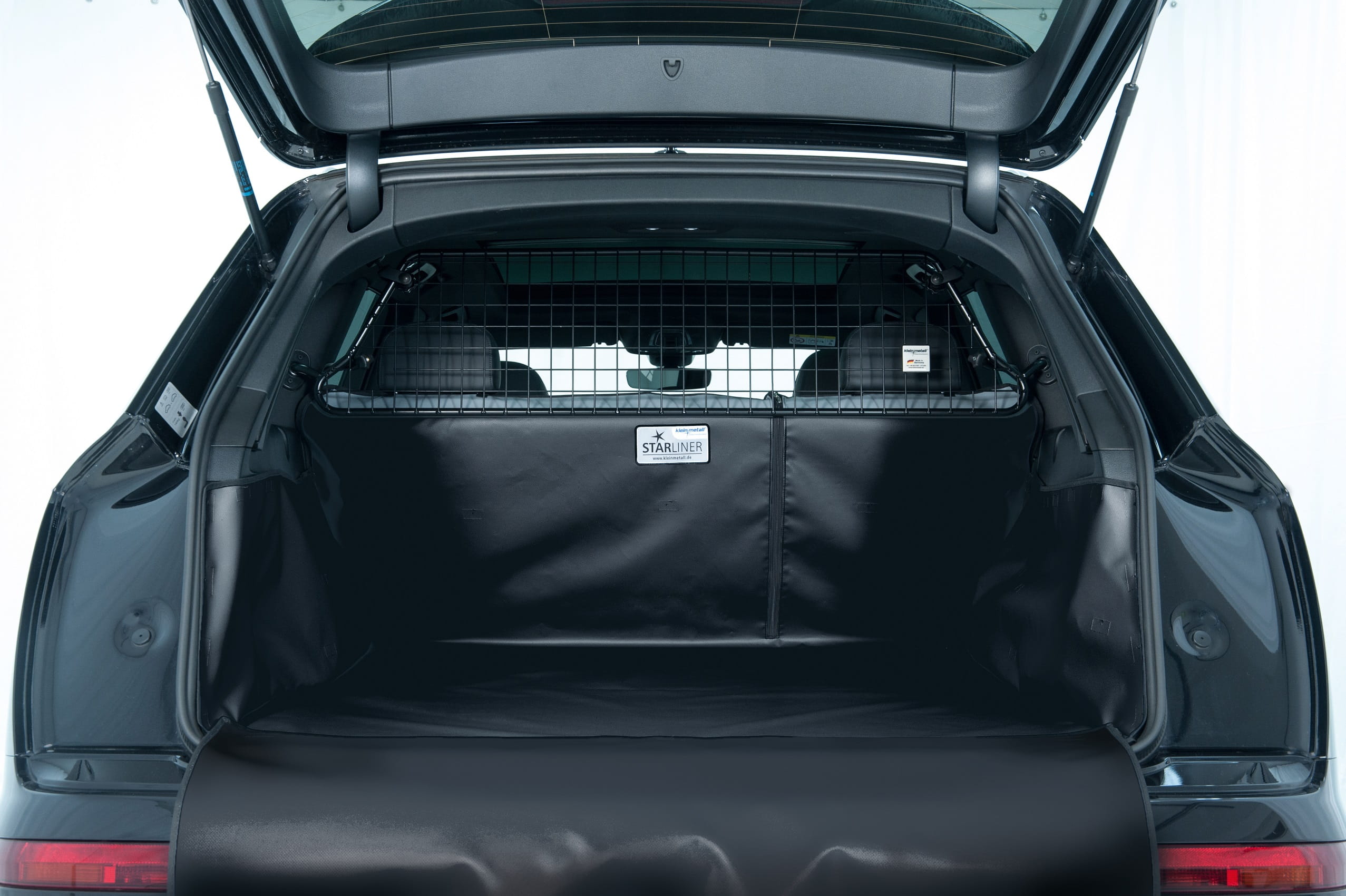 Starliner Kofferraumwanne schwarz für VW Golf VIII Variant, ab Bj